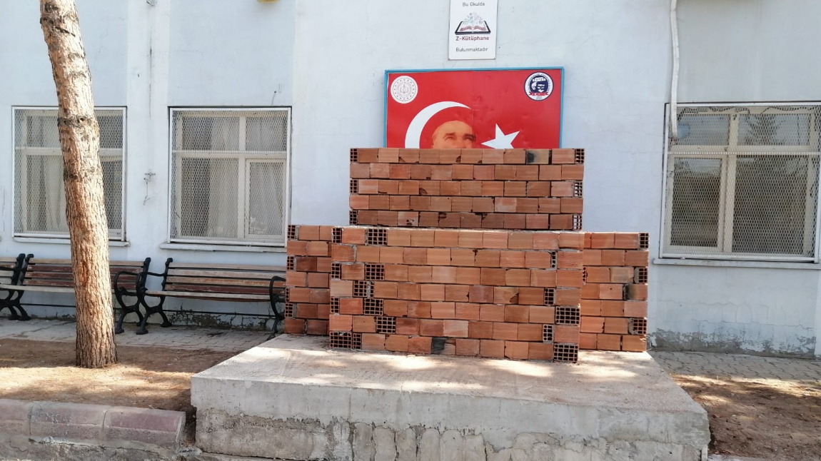 Atatürk Büstünün Yapımına Başlandı. 