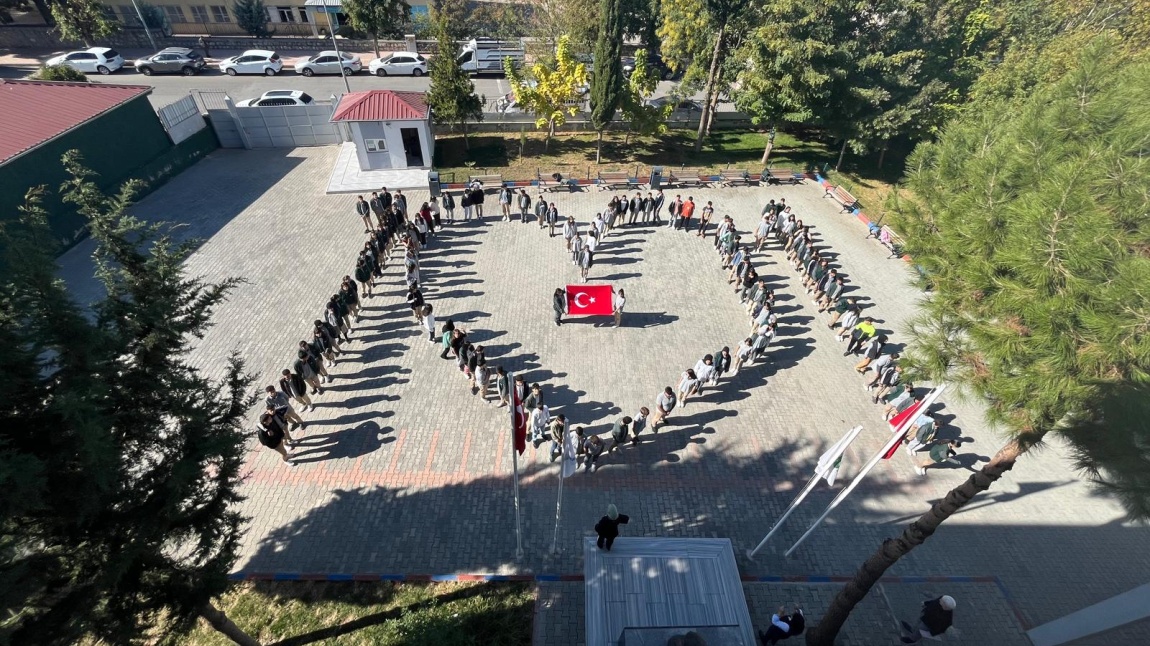 29 EKİM CUMHURİYET BAYRAMI OKULUMUZDA YAPILAN ETKİNLİLER İLE KUTLANDI.